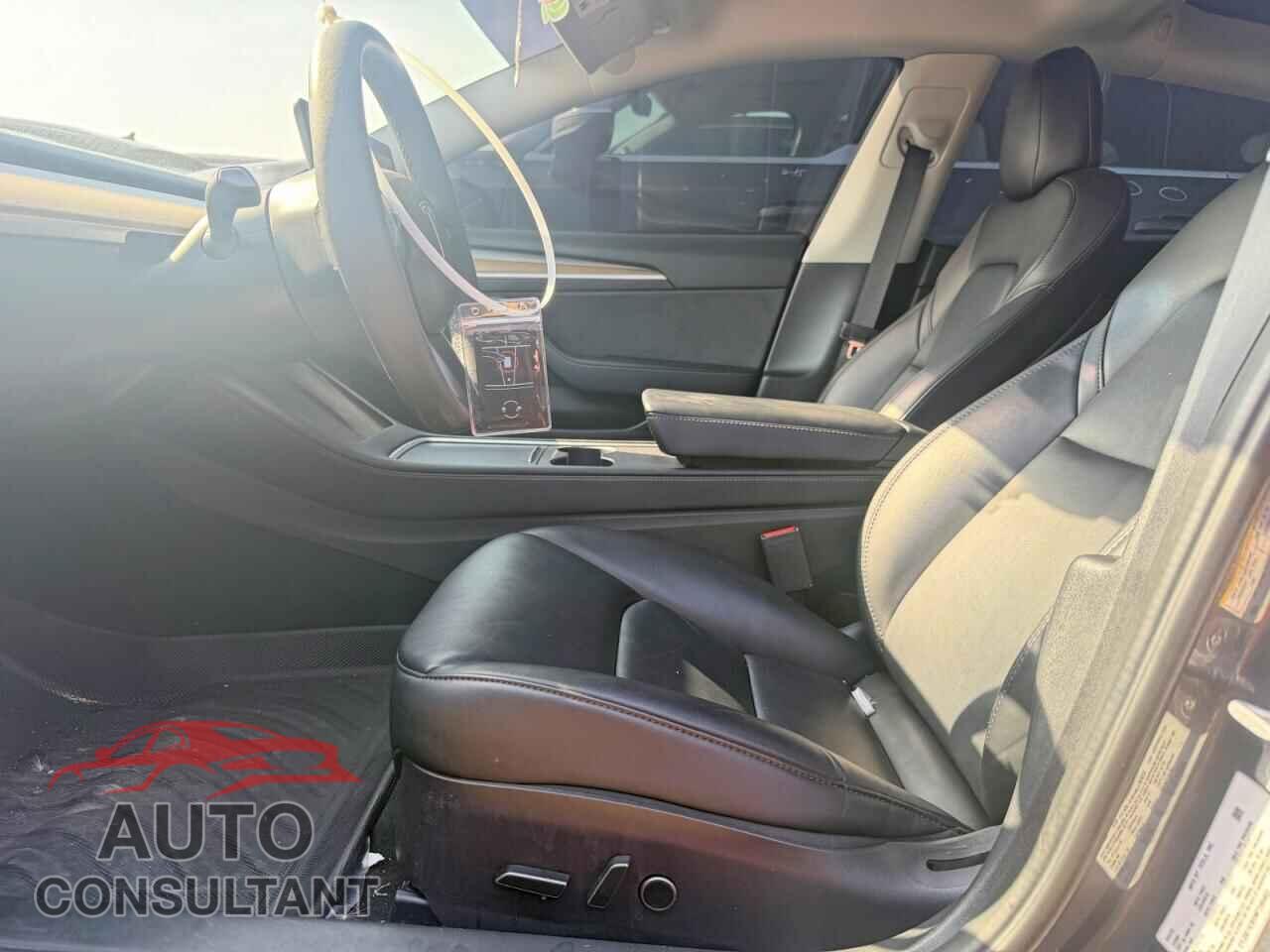 TESLA MODEL 3 2022 - 5YJ3E1EB5NF246453