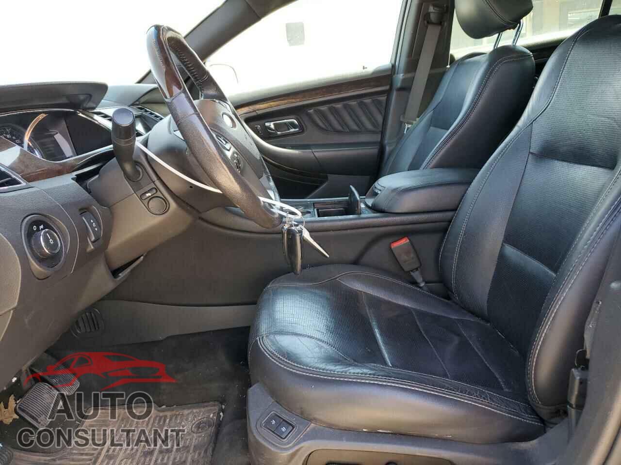 FORD TAURUS 2017 - 1FAHP2F86HG104315