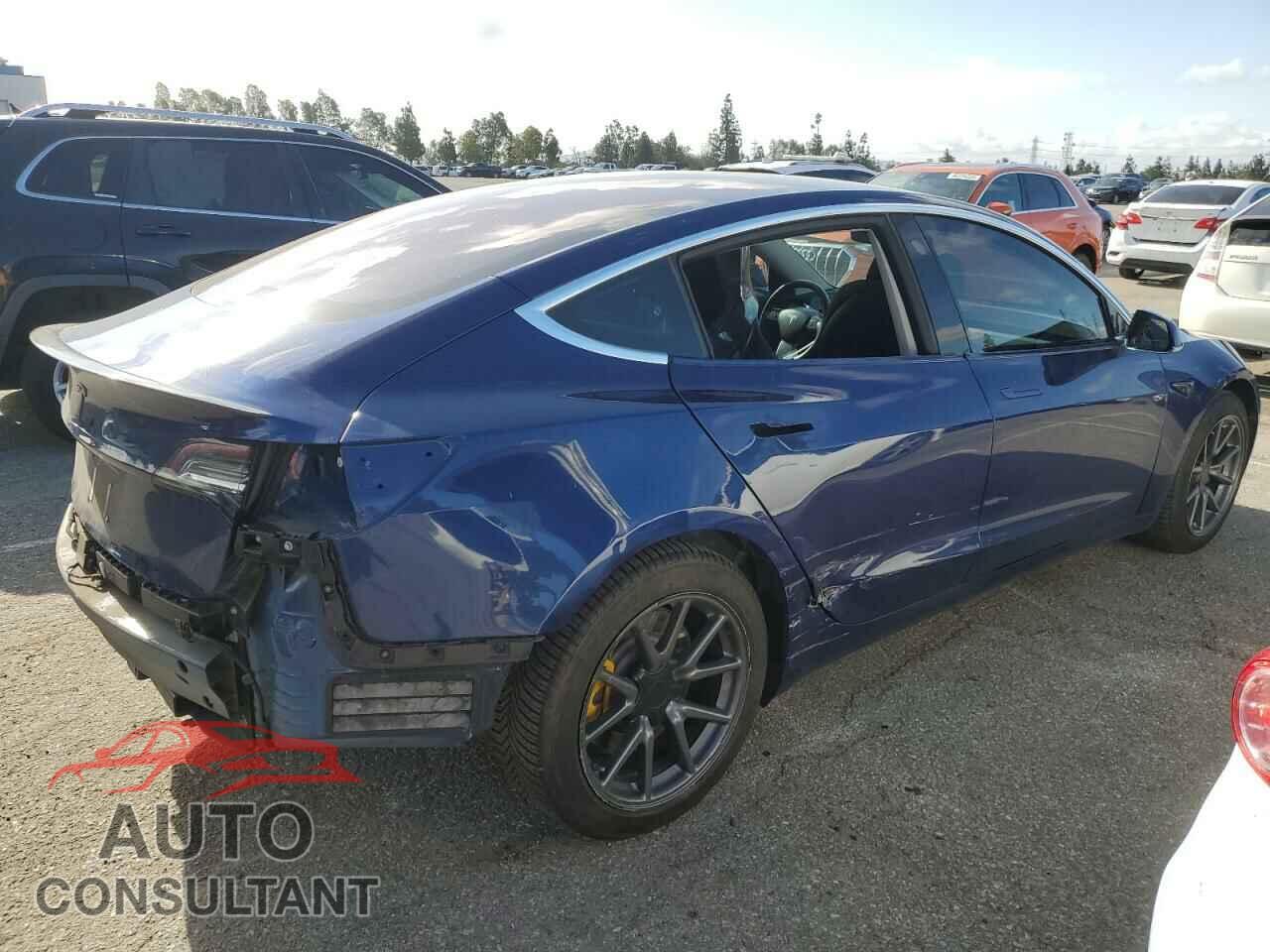 TESLA MODEL 3 2018 - 5YJ3E1EA2JF033879