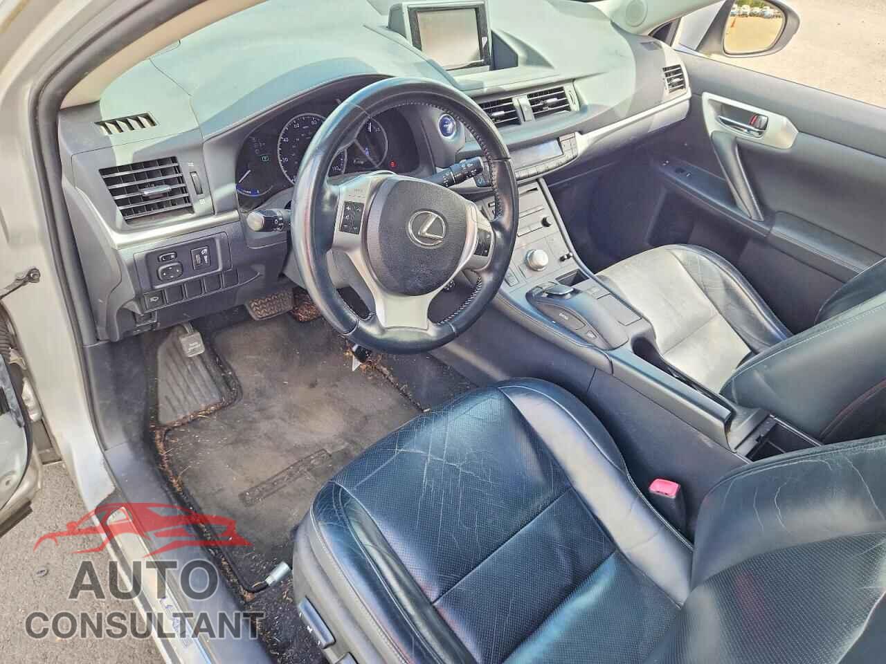 LEXUS CT 200 2011 - JTHKD5BH5B2037600