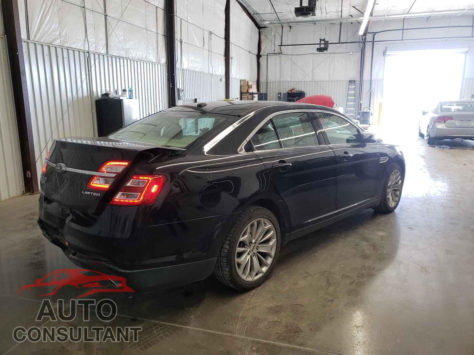 FORD TAURUS 2017 - 1FAHP2F82HG111701