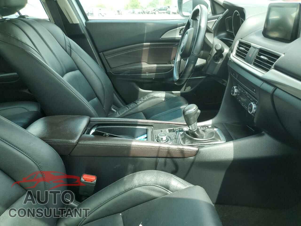 MAZDA 3 2017 - 3MZBN1V7XHM111375