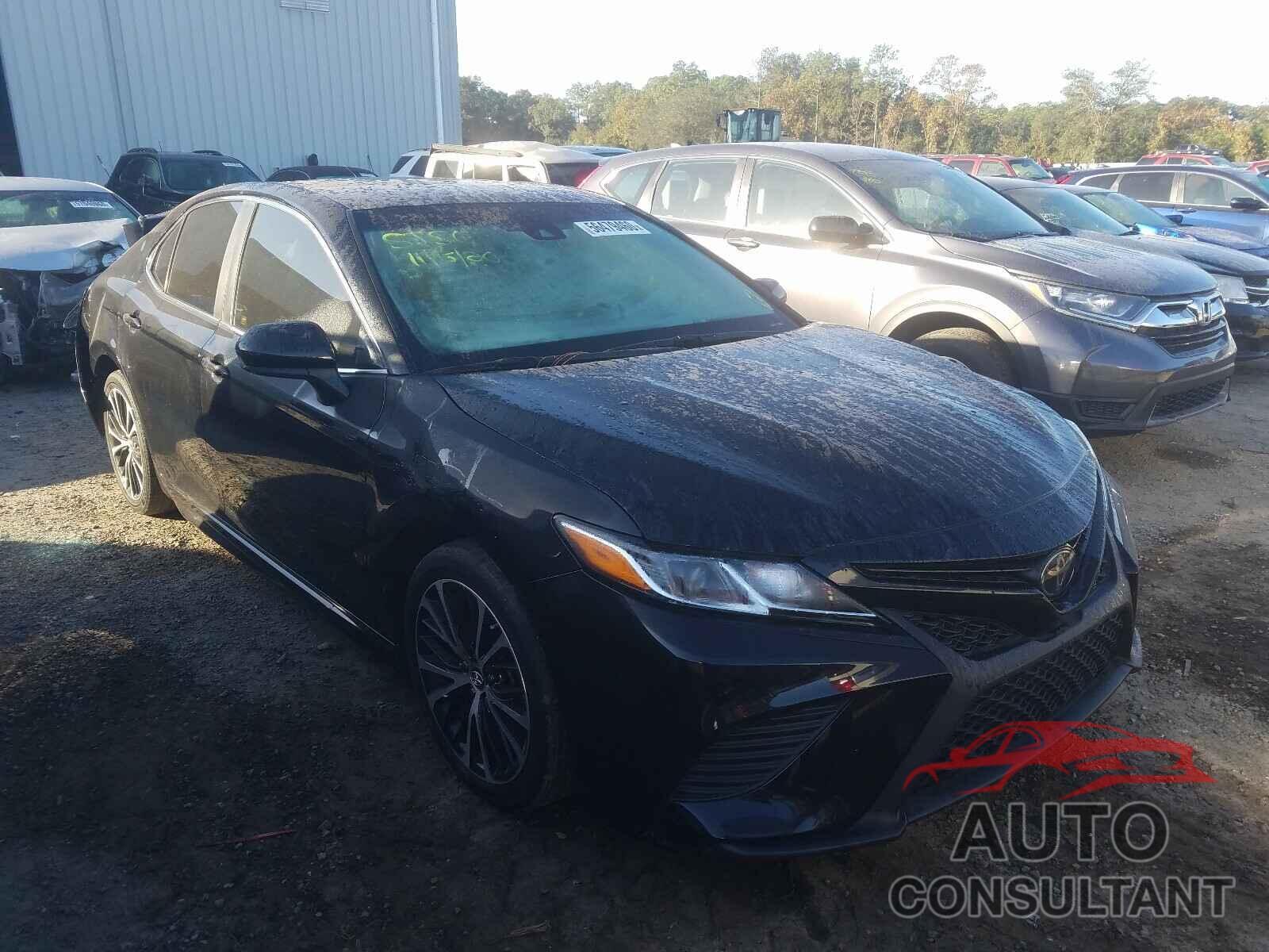 TOYOTA CAMRY 2018 - 4T1B11HK8JU594327