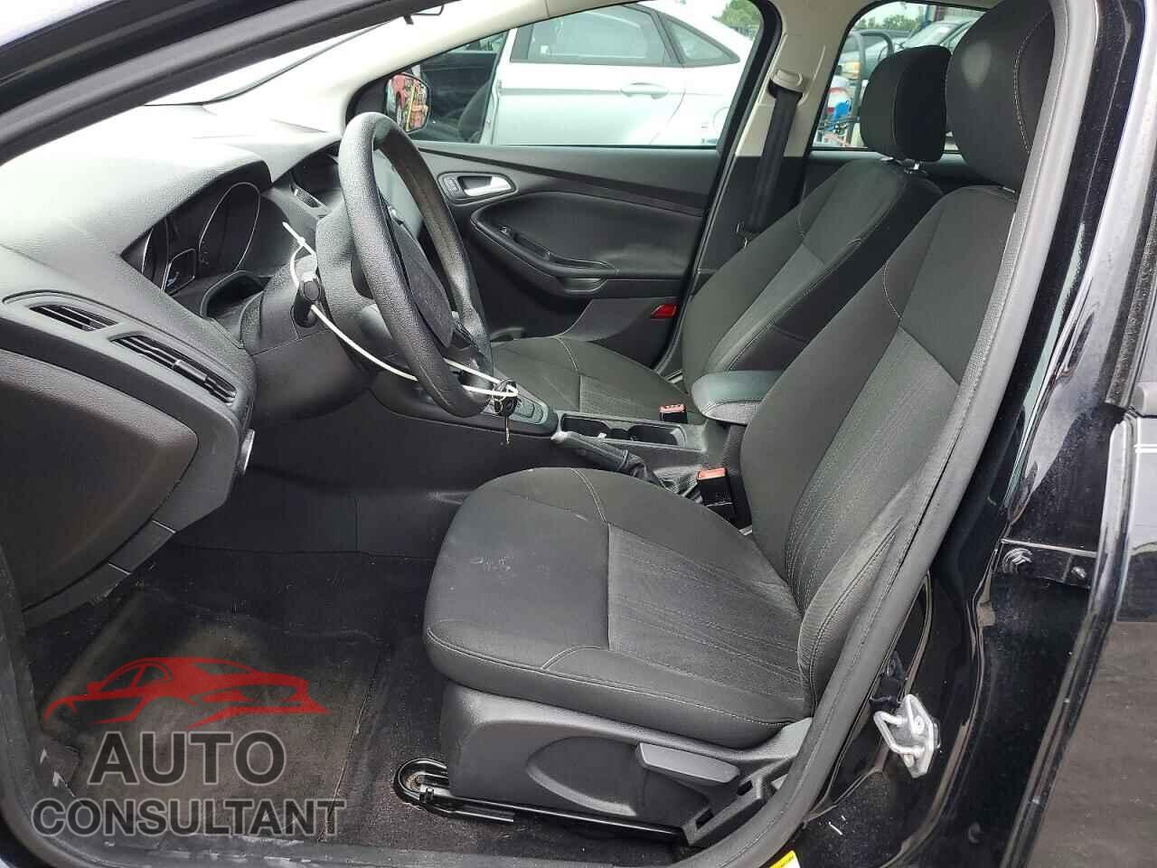 FORD FOCUS 2017 - 1FADP3FE8HL294426