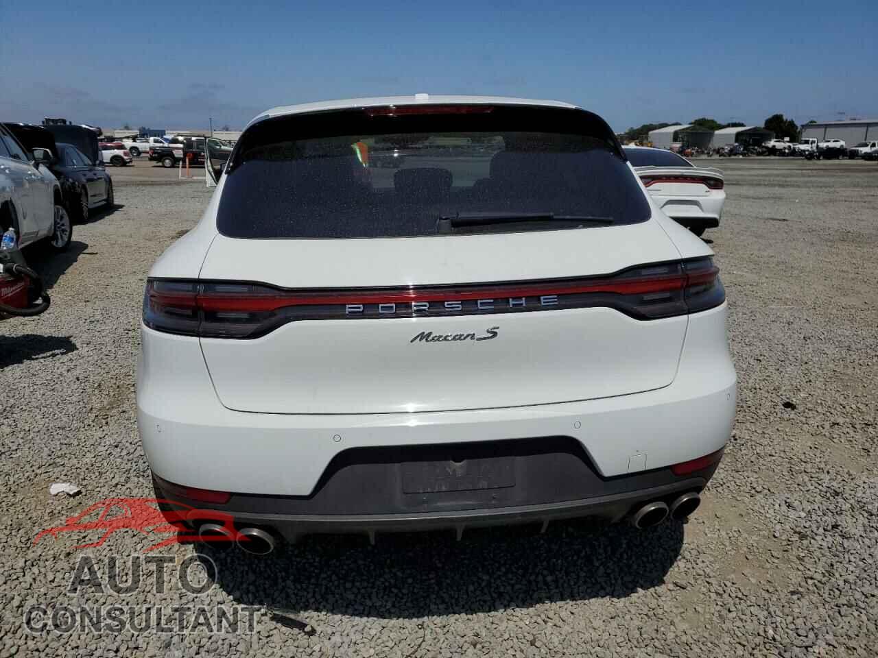 PORSCHE MACAN 2021 - WP1AB2A59MLB30124