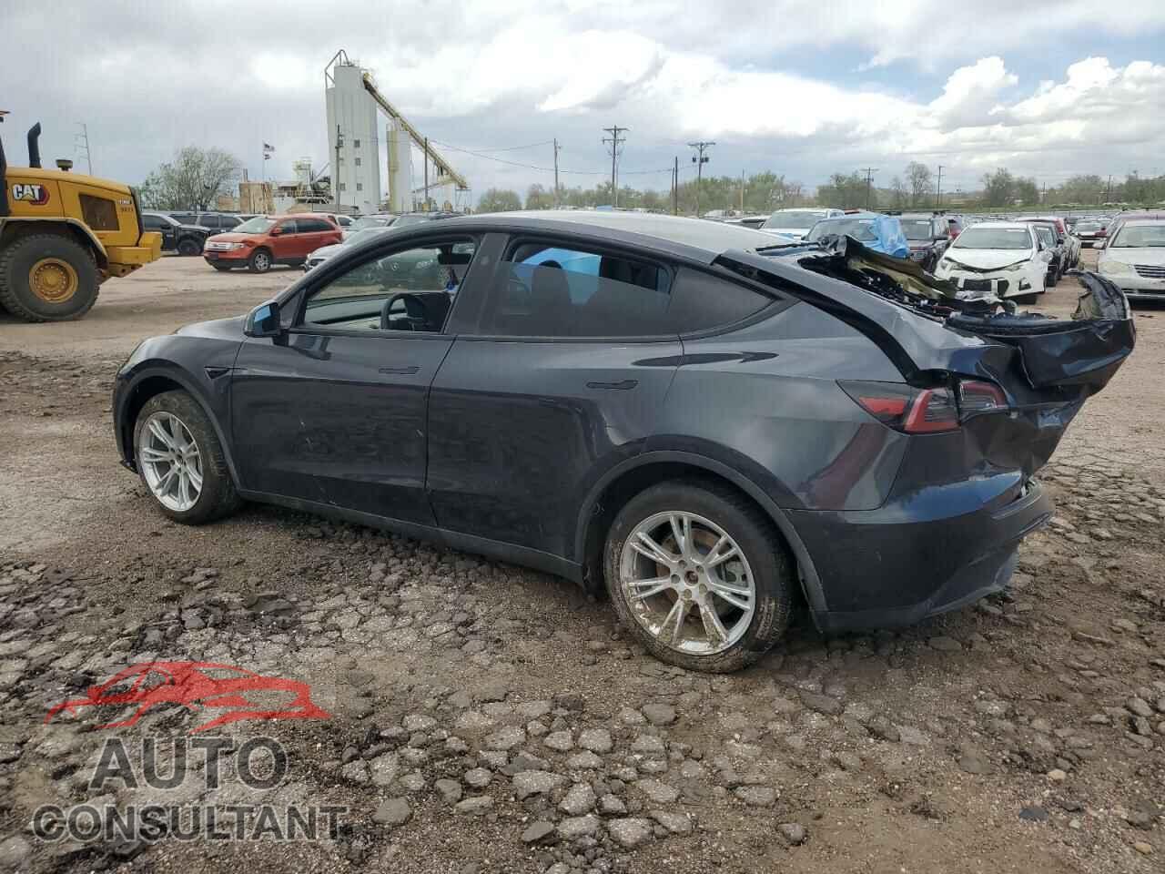 TESLA MODEL Y 2024 - 7SAYGDED1RF005050