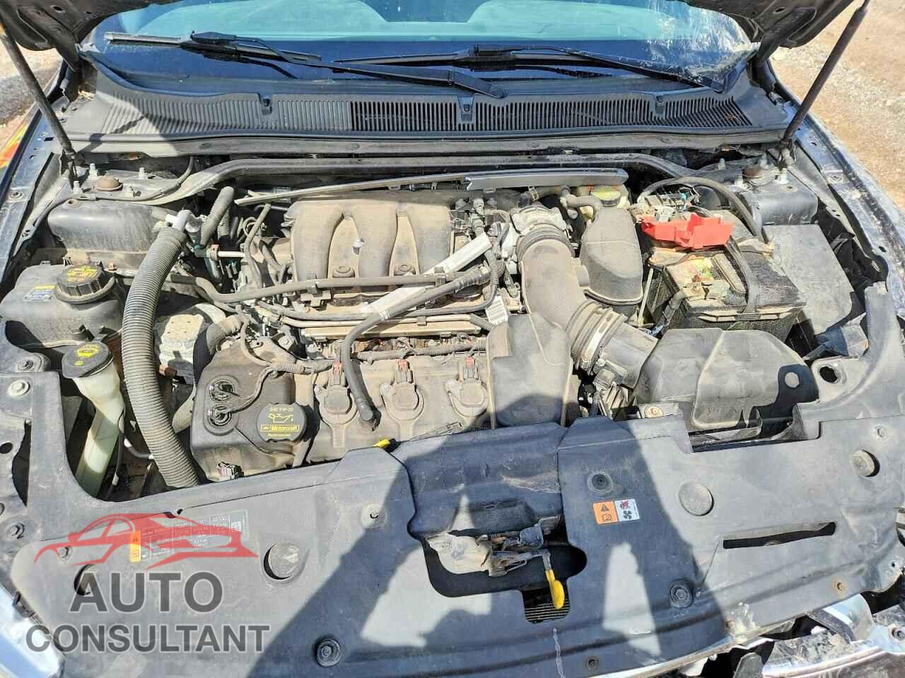 FORD TAURUS 2013 - 1FAHP2E82DG183817