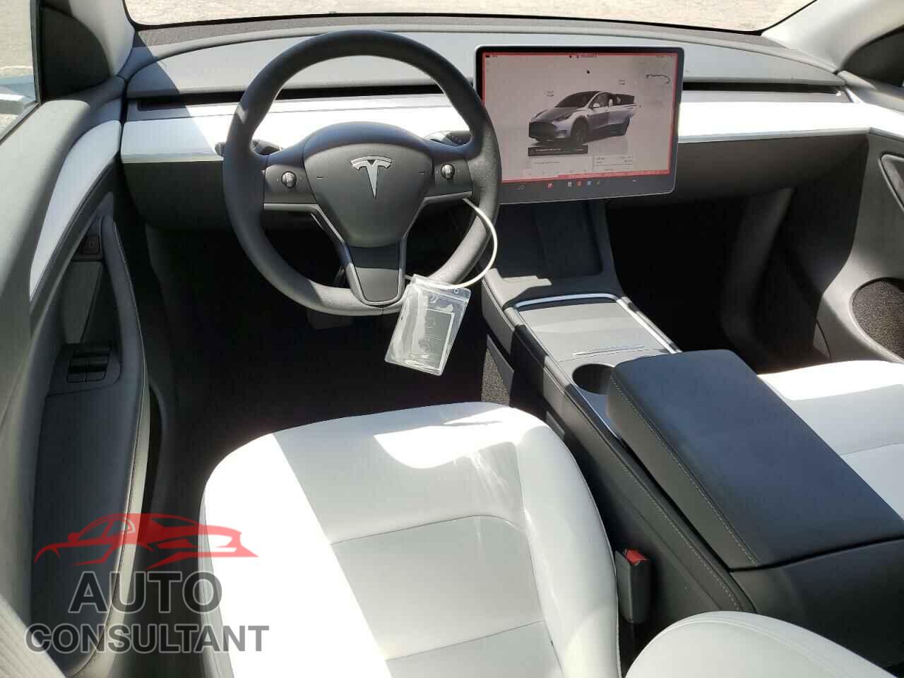 TESLA MODEL Y 2025 - 7SAYGDED6SF253901