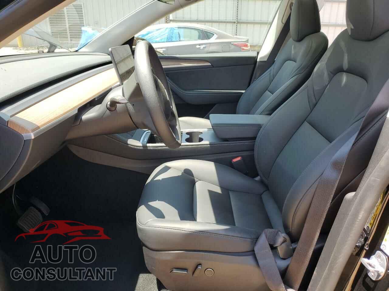 TESLA MODEL Y 2024 - 7SAYGDED2RA329802