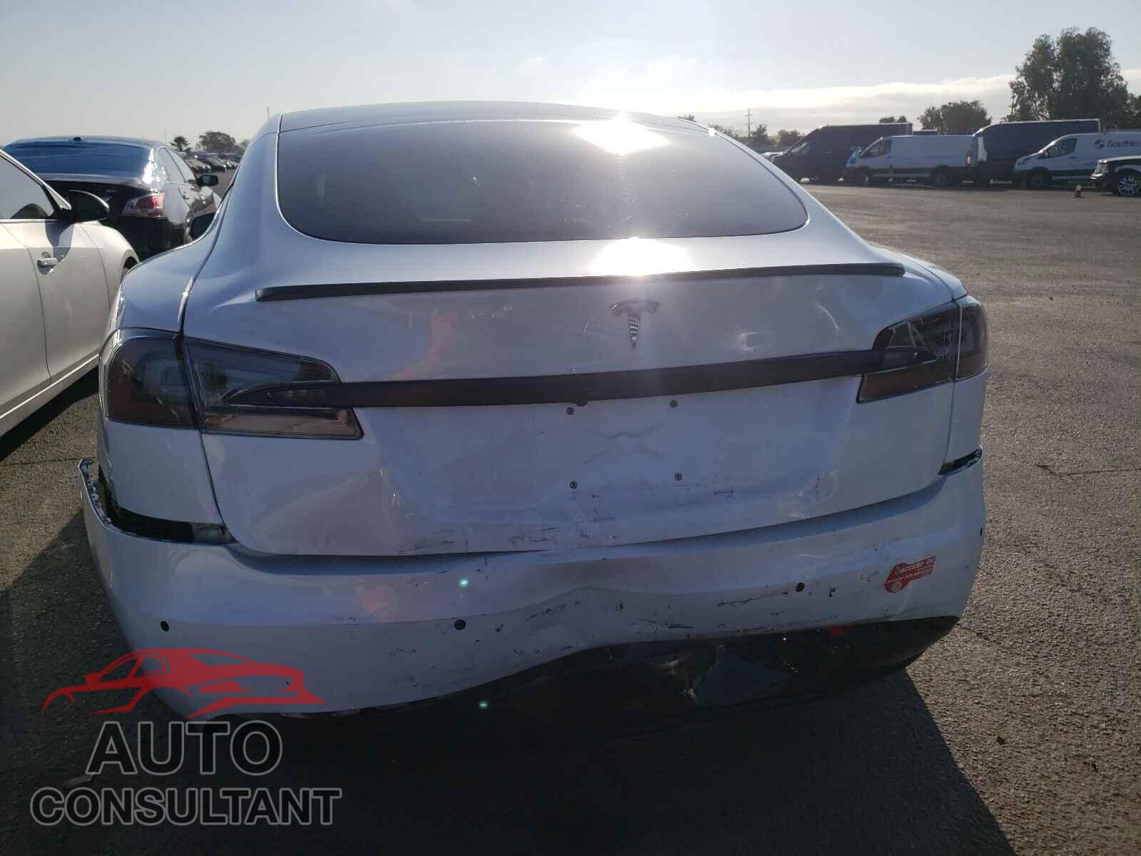 TESLA MODEL S 2017 - 5YJSA1E10HF218918