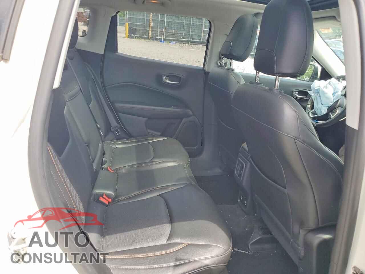 JEEP COMPASS 2018 - 3C4NJDCB2JT478870