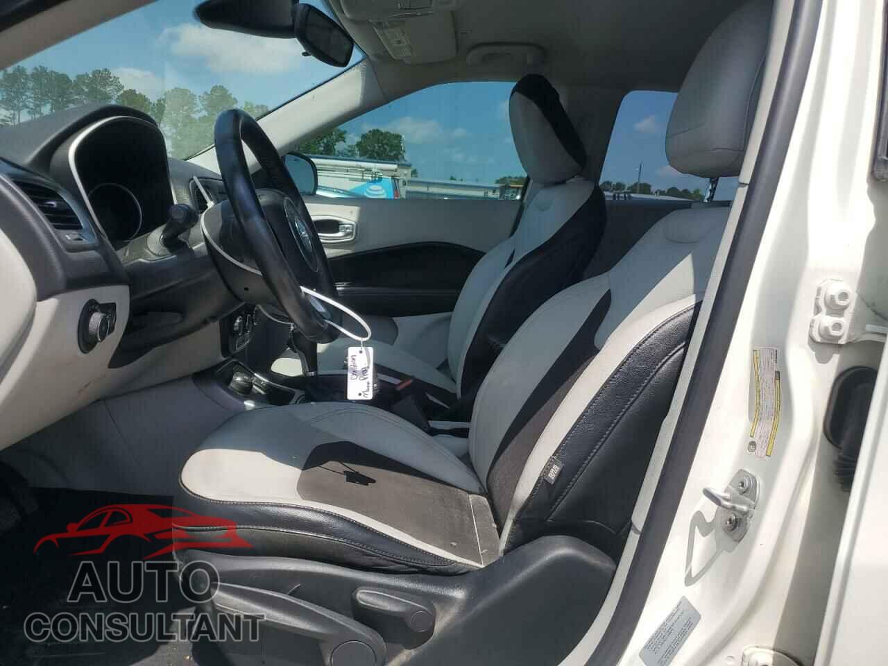 JEEP COMPASS 2017 - 3C4NJDBB7HT680535