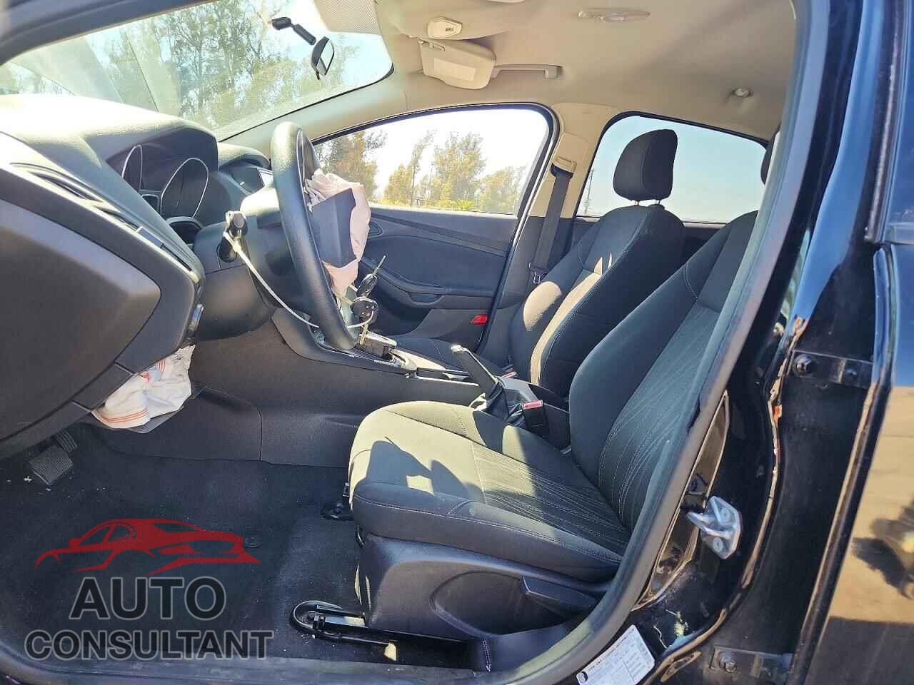 FORD FOCUS 2016 - 1FADP3E27GL387198