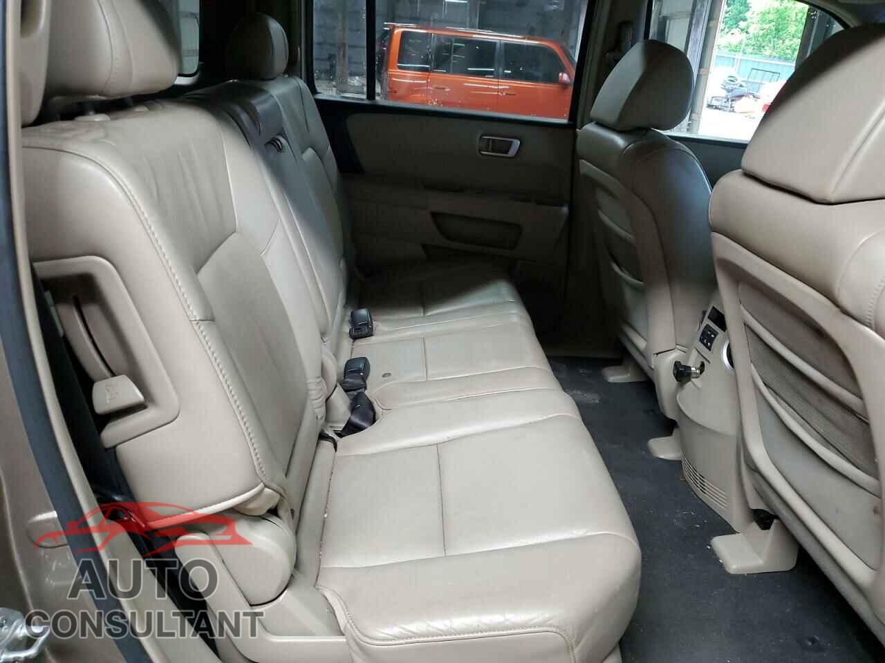HONDA PILOT 2009 - 5FNYF38579B018576