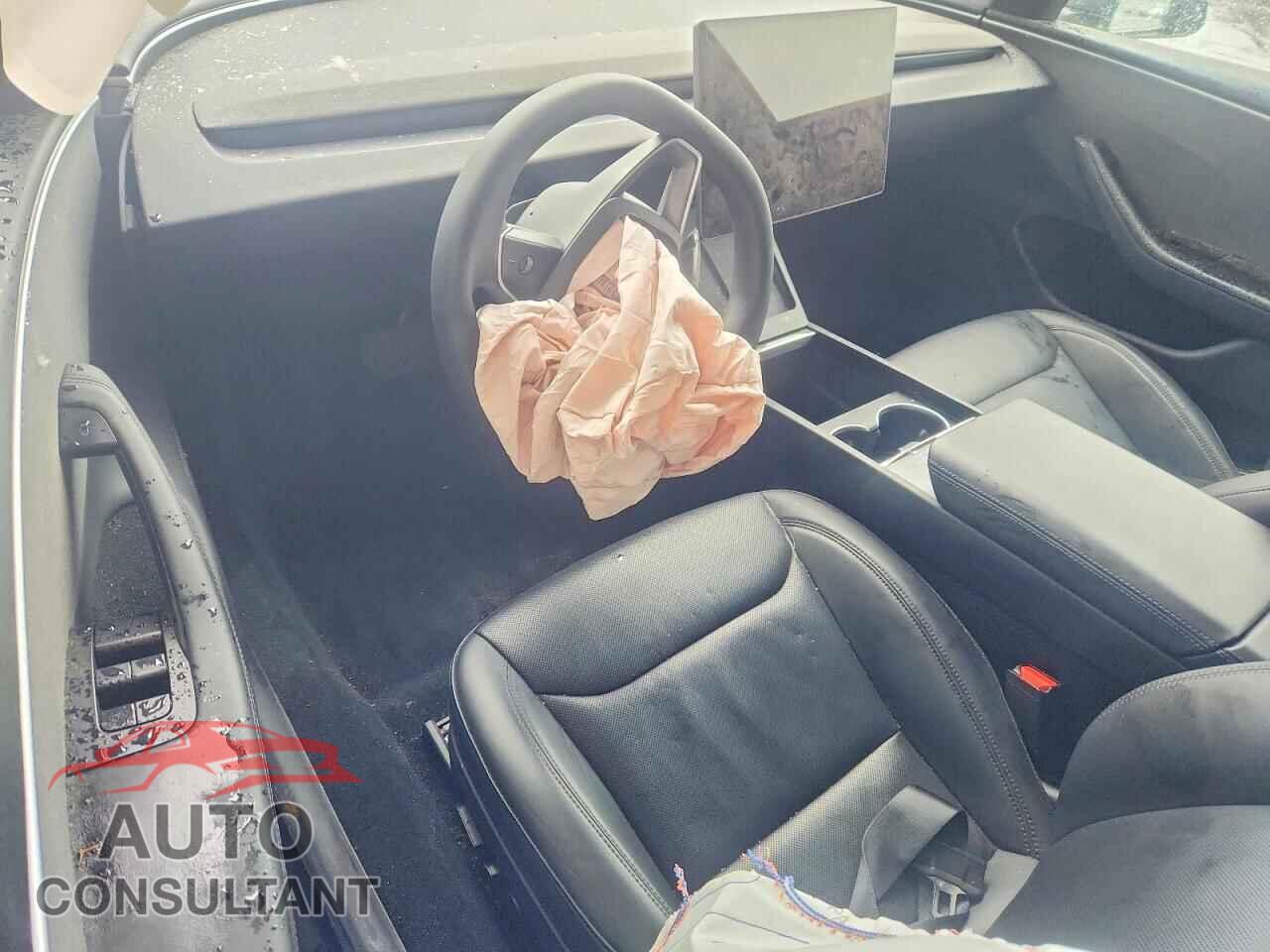TESLA MODEL 3 2024 - 5YJ3E1EA8RF771553