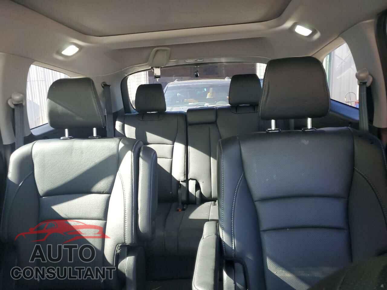 HONDA PILOT 2020 - 5FNYF6H07LB035259