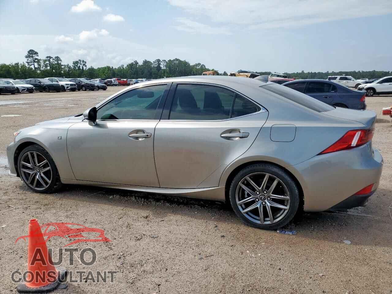 LEXUS IS 2016 - JTHBA1D20G5035284
