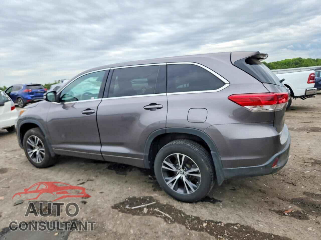 TOYOTA HIGHLANDER 2018 - 5TDBZRFH1JS838889