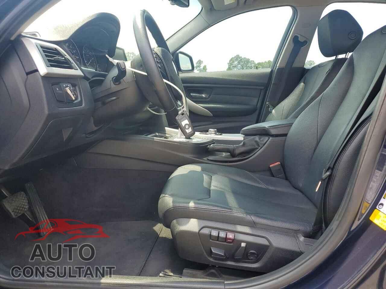 BMW 3 SERIES 2013 - WBA3A5G50DNP26486