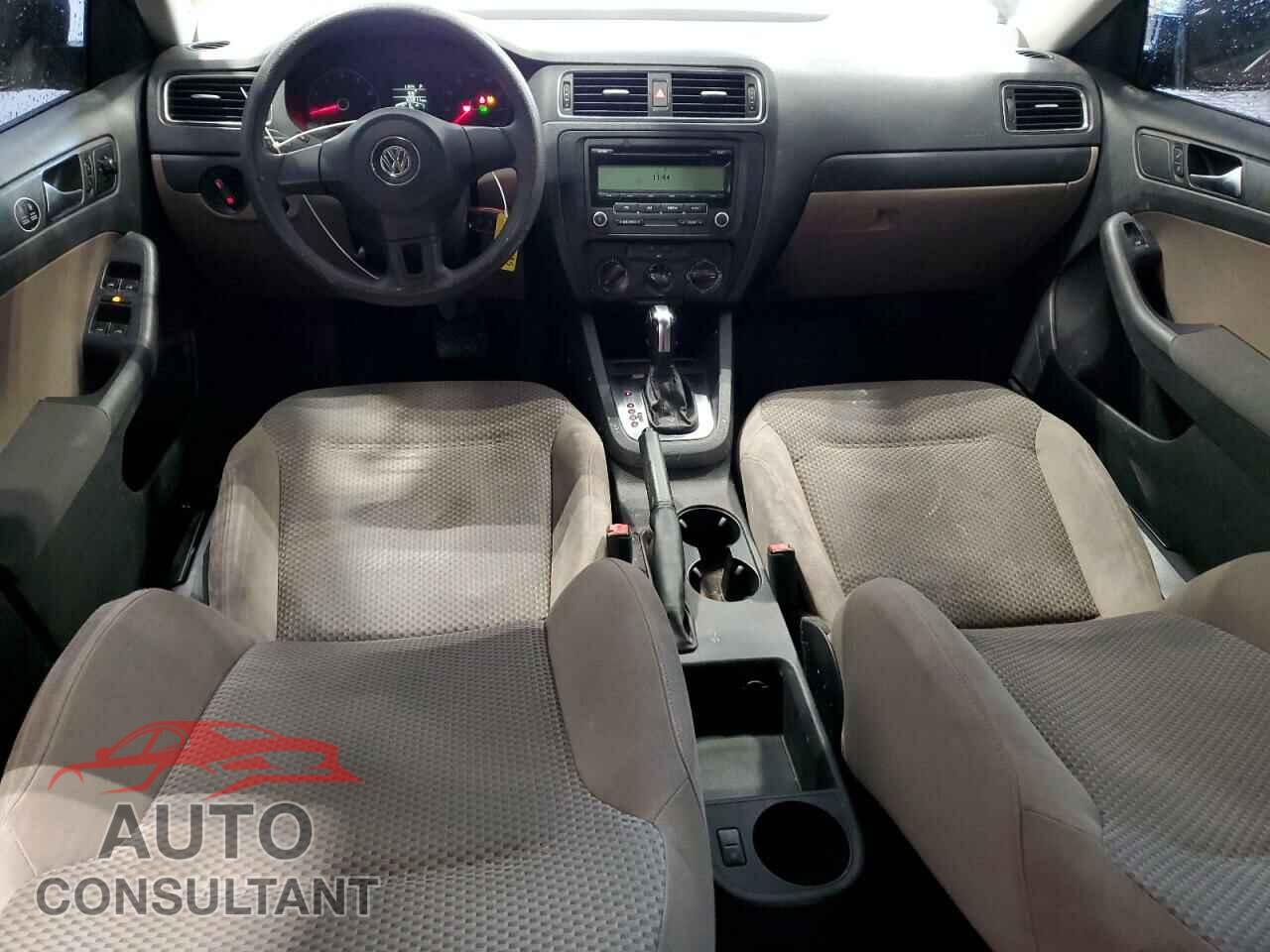 VOLKSWAGEN JETTA 2011 - 3VW2K7AJ8BM016592