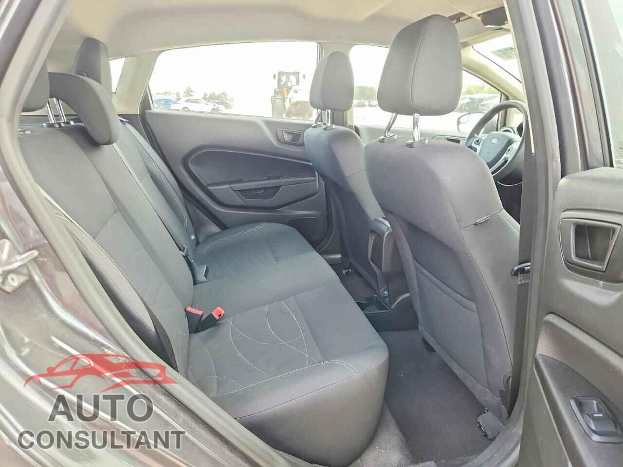 FORD FIESTA 2018 - 3FADP4EJ2JM117203