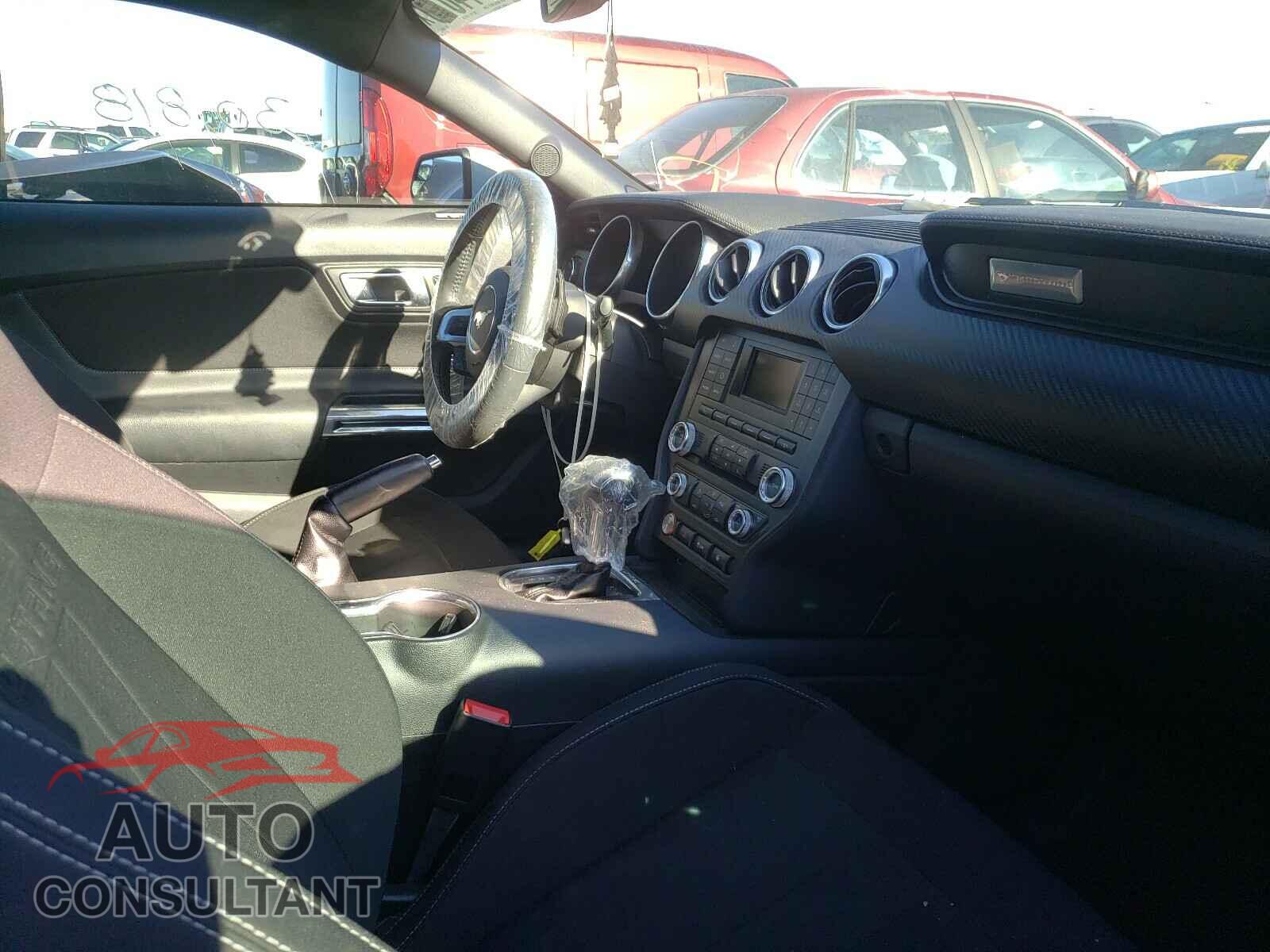 FORD MUSTANG 2018 - 1FA6P8TH2J5129342