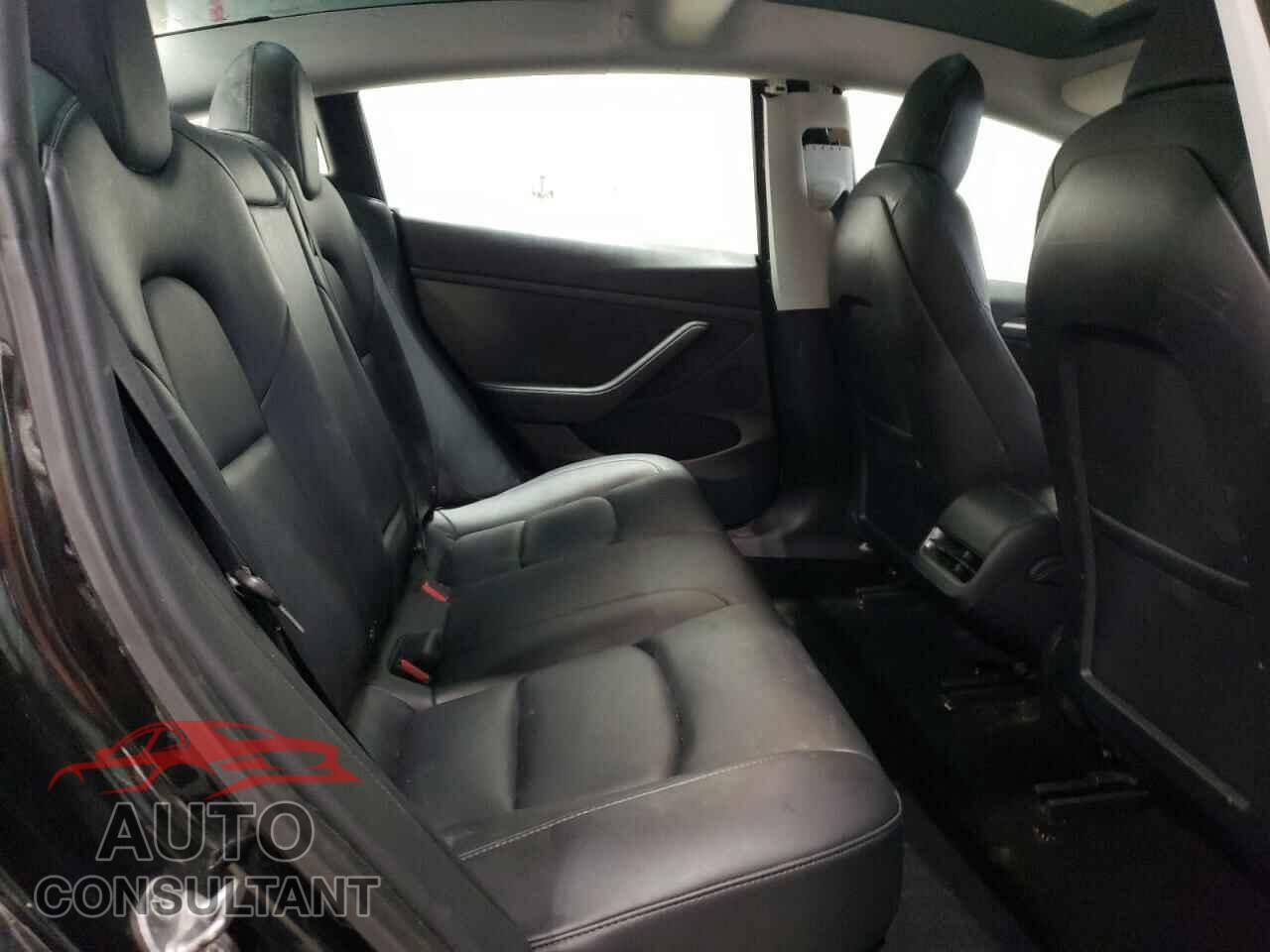 TESLA MODEL 3 2021 - 5YJ3E1EA2MF976665