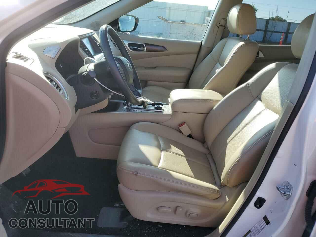 NISSAN PATHFINDER 2017 - 5N1DR2MM3HC643724