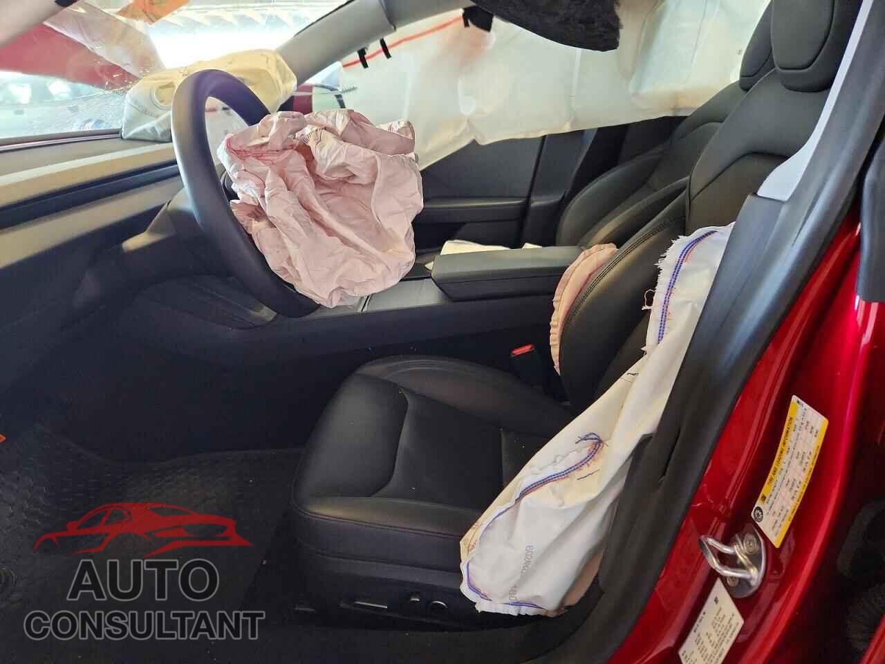 TESLA MODEL 3 2025 - 5YJ3E1EA2SF986576
