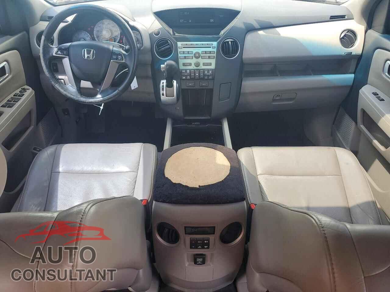 HONDA PILOT 2011 - 5FNYF3H59BB019220