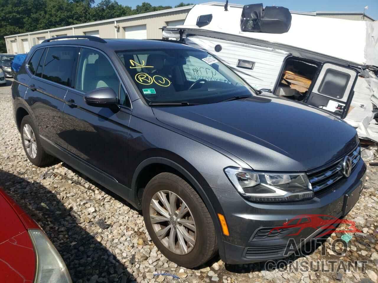 VOLKSWAGEN TIGUAN 2018 - 3VV2B7AX9JM048572