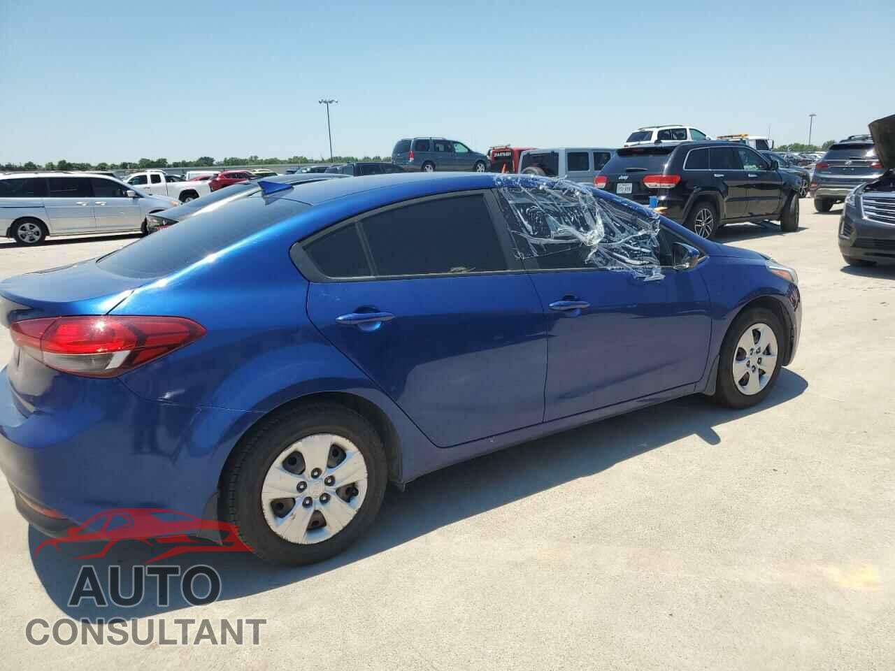 KIA FORTE 2018 - 3KPFL4A71JE249159