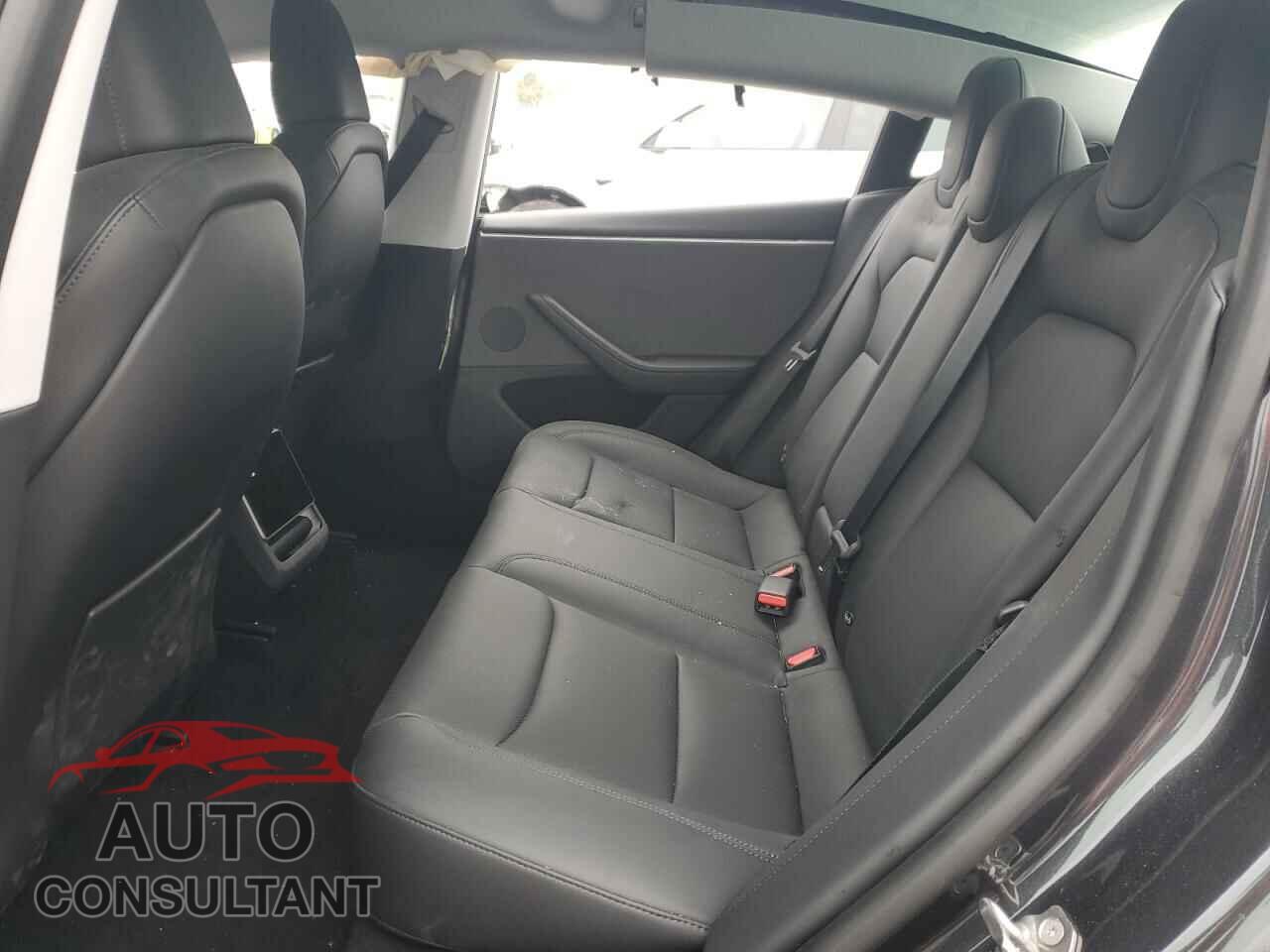 TESLA MODEL 3 2024 - 5YJ3E1EA2RF743280