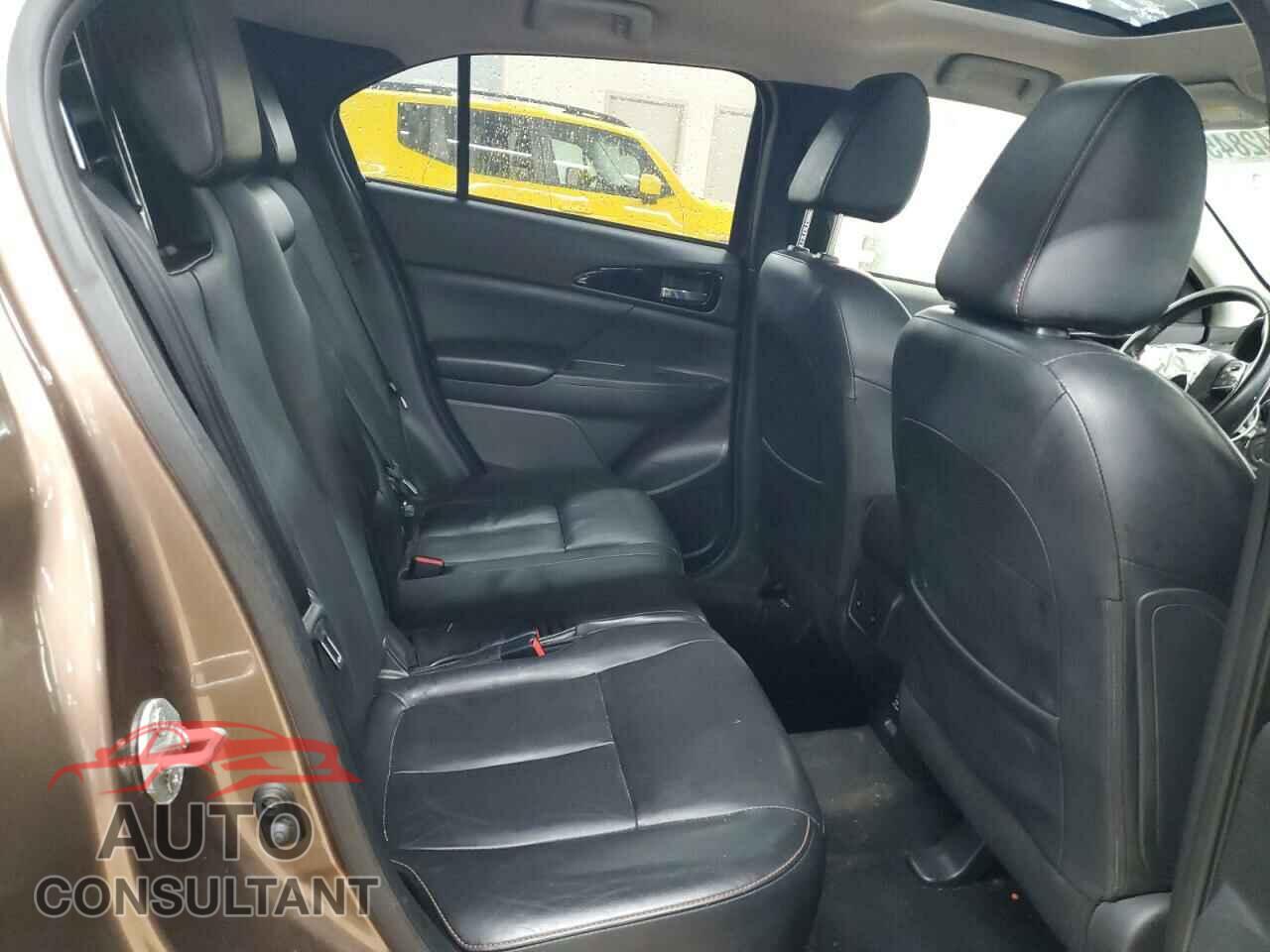 MITSUBISHI ECLIPSE 2018 - JA4AT5AA9JZ051018
