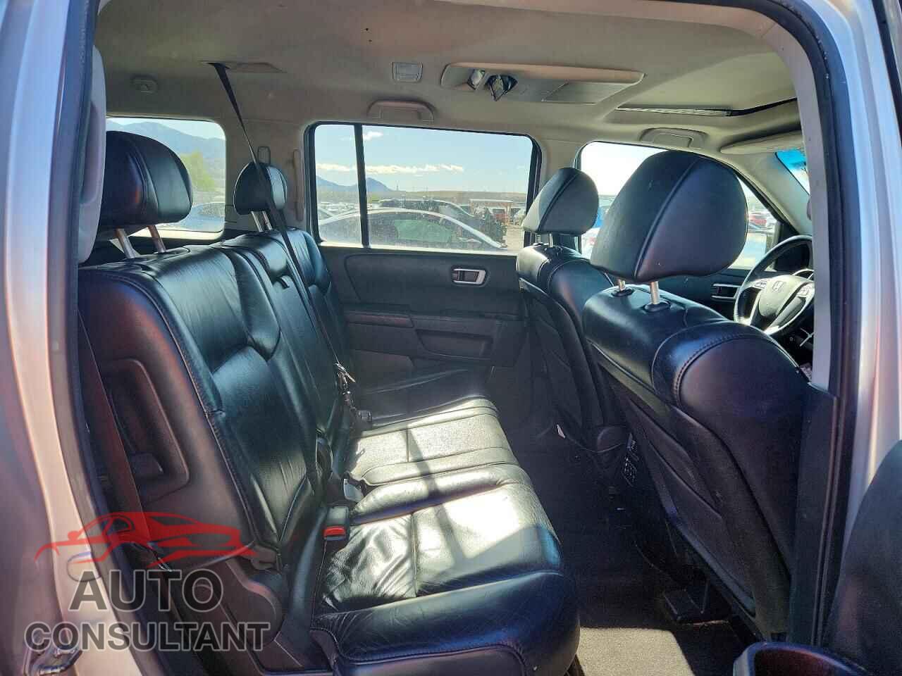 HONDA PILOT 2011 - 5FNYF4H60BB077117