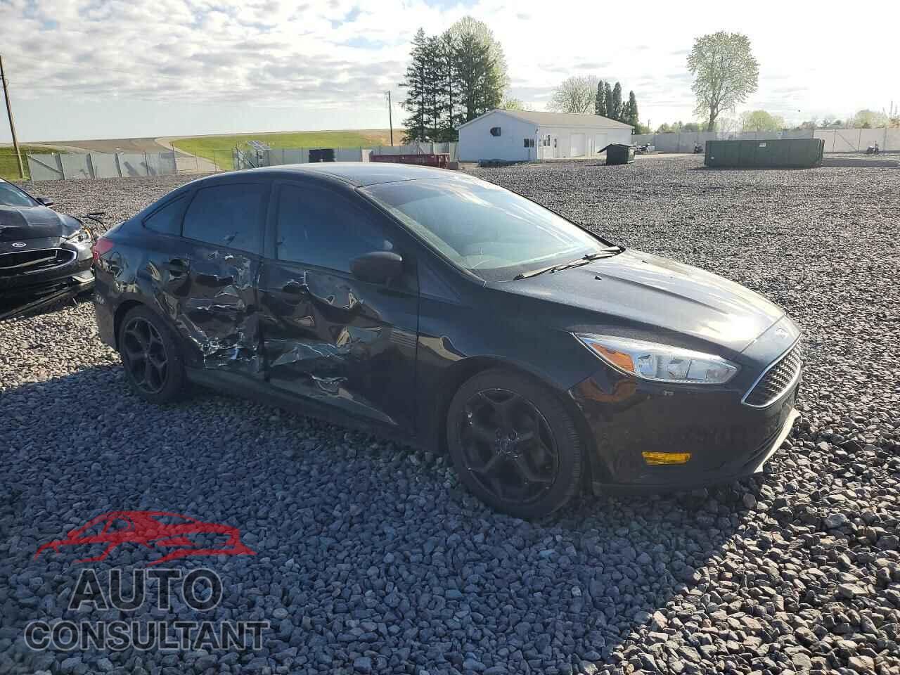 FORD FOCUS 2018 - 1FADP3E23JL239587