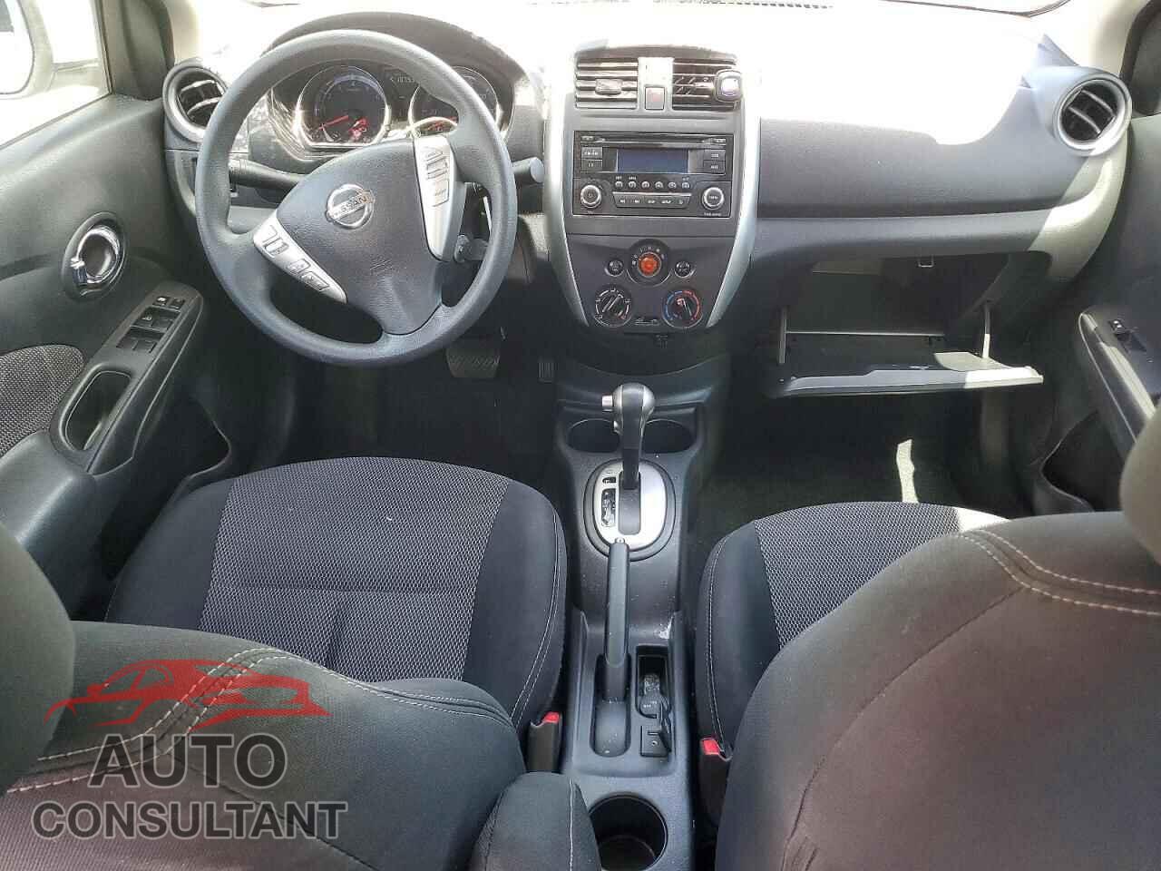 NISSAN VERSA 2015 - 3N1CN7AP0FL869070