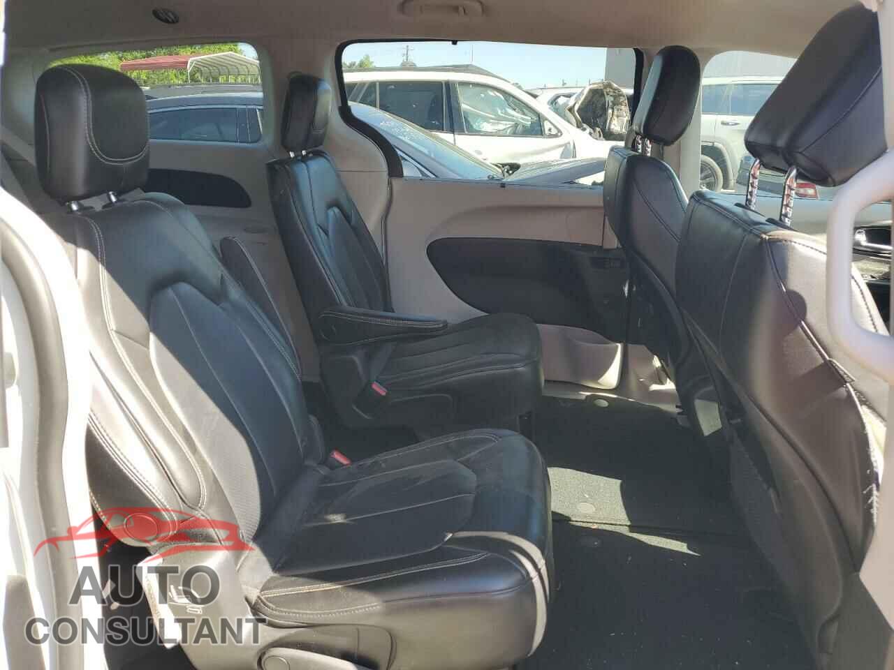 CHRYSLER MINIVAN 2021 - 2C4RC1DG4MR533735