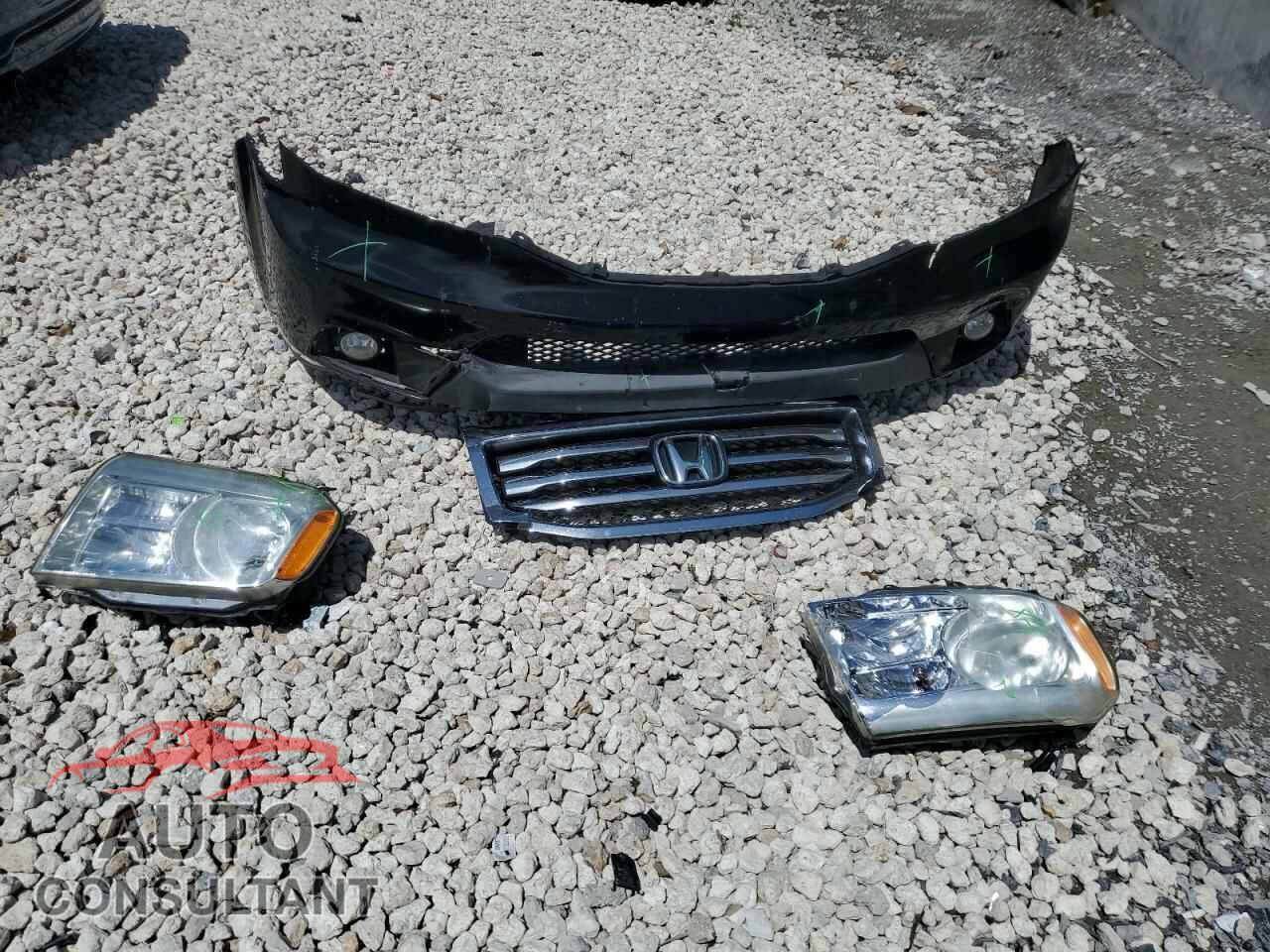 HONDA PILOT 2015 - 5FNYF3H52FB001440