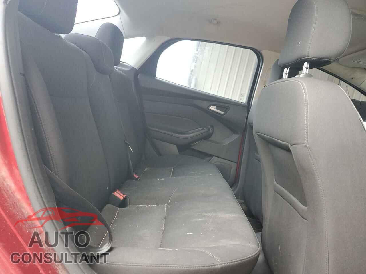 FORD FOCUS 2015 - 1FADP3F24FL355161