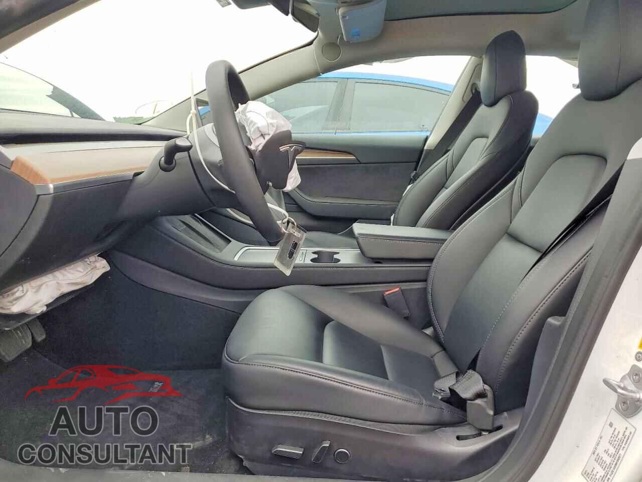 TESLA MODEL 3 2021 - 5YJ3E1EA9MF093971