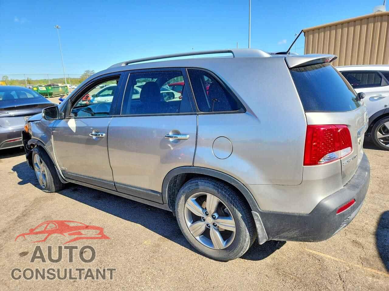 KIA SORENTO 2013 - 5XYKUDA24DG410966