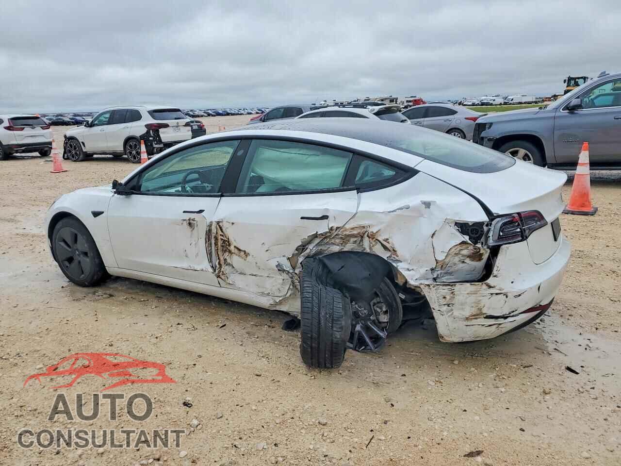 TESLA MODEL 3 2023 - 5YJ3E1EA0PF659228