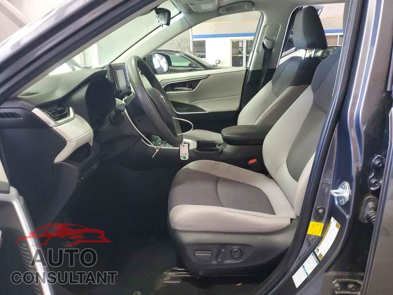 TOYOTA RAV4 2019 - JTMP1RFV1KD045933
