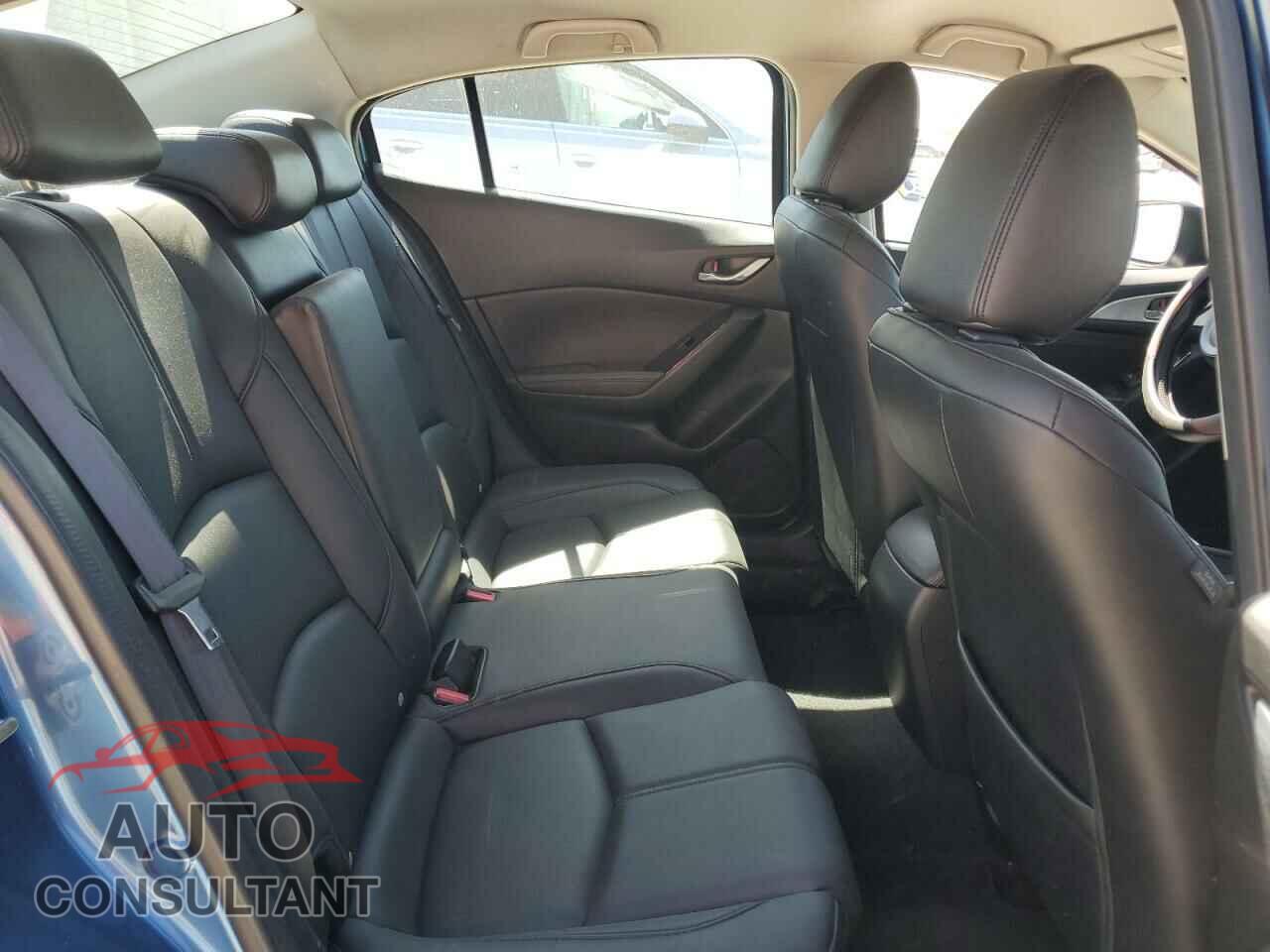 MAZDA 3 2017 - JM1BN1V77H1105212