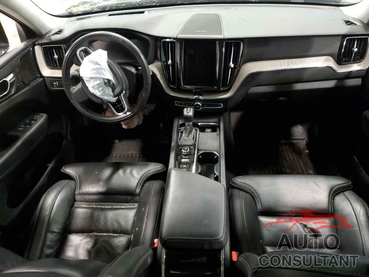 VOLVO XC60 2021 - YV4A22RL9M1864257