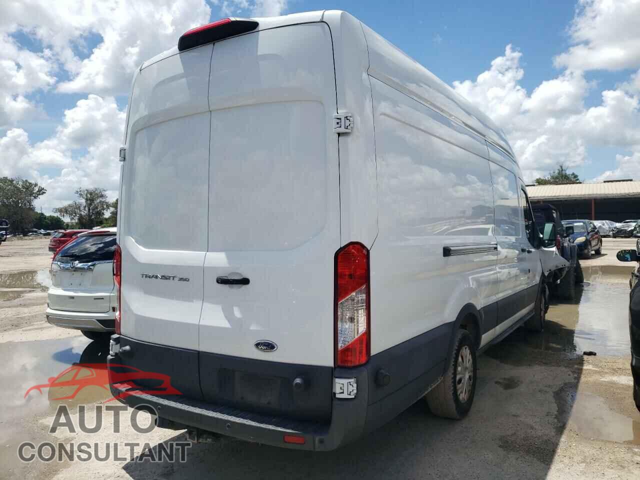FORD TRANSIT 2018 - 1FTBW3XM8JKB49649
