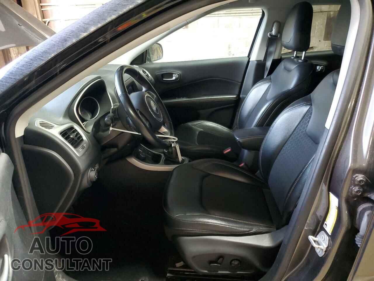 JEEP COMPASS 2019 - 3C4NJDBB6KT656444