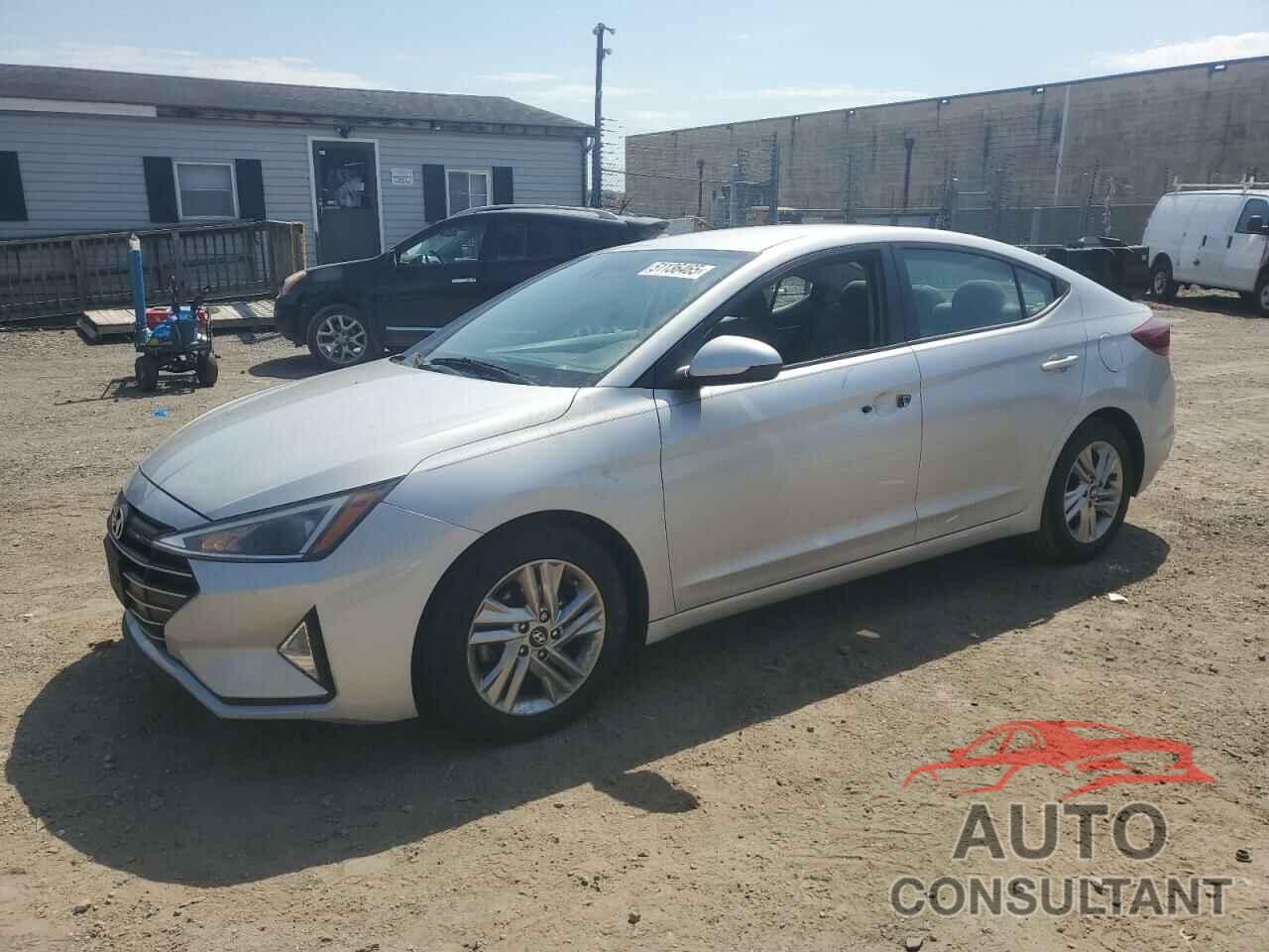 HYUNDAI ELANTRA 2019 - KMHD84LF0KU823472