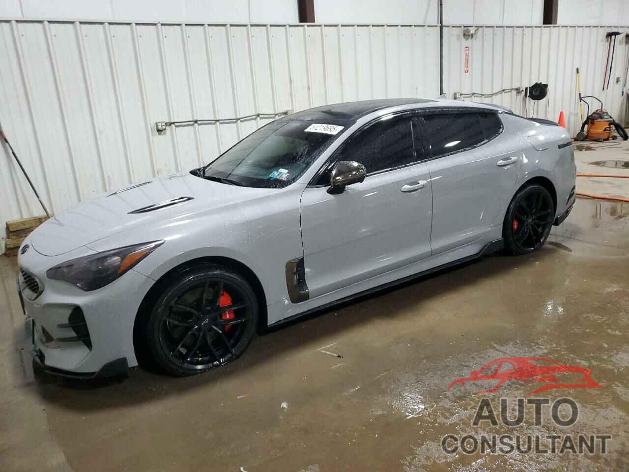 KIA STINGER 2022 - KNAE55LC1N6118635